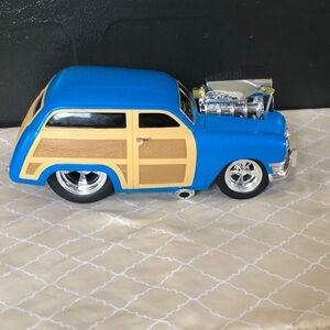 1950 Ford Woody, manufactured by Muscle Machines.